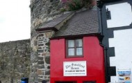 The smallest house in England