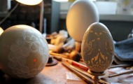 Engraving on eggs