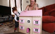 The world’s smallest girl is in primary school