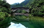 Wooden bridges in China are almost 1,000 years