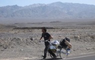 The man walked around the world in four and a half years + Videos