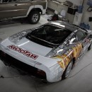 Jaguar XJ220: the fastest car for the delivery of fast food