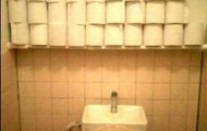 Delights for the rich – a gold toilet paper