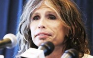 Vocalist “Aerosmith” Steven Tyler turns into an old woman