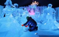 The magical world of ice sculptures at the festival ?Snow & Ice Sculpture Festival Bruges 2013?