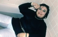 A strange woman who is photographed only in water