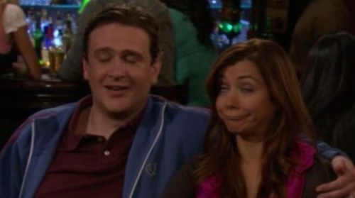 celebrities pause grimaces