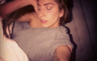 How does the outrageous Lady Gaga without makeup