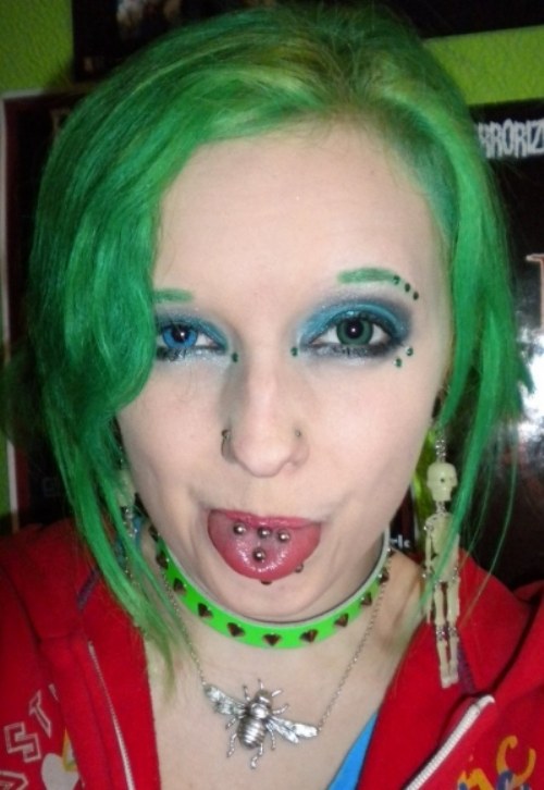 mouth modifitacions piercings