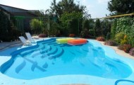 Building a beautiful blue pool in summer cottage with their own hands