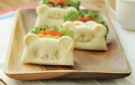 Curious seals for breads: the panda bear