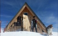 Hut in the Alps, where you can spend the night for free